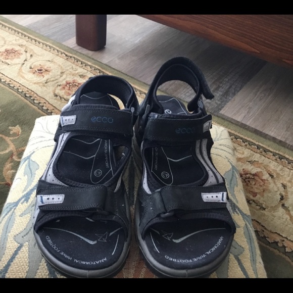 ecco anatomical wave footbed sandal